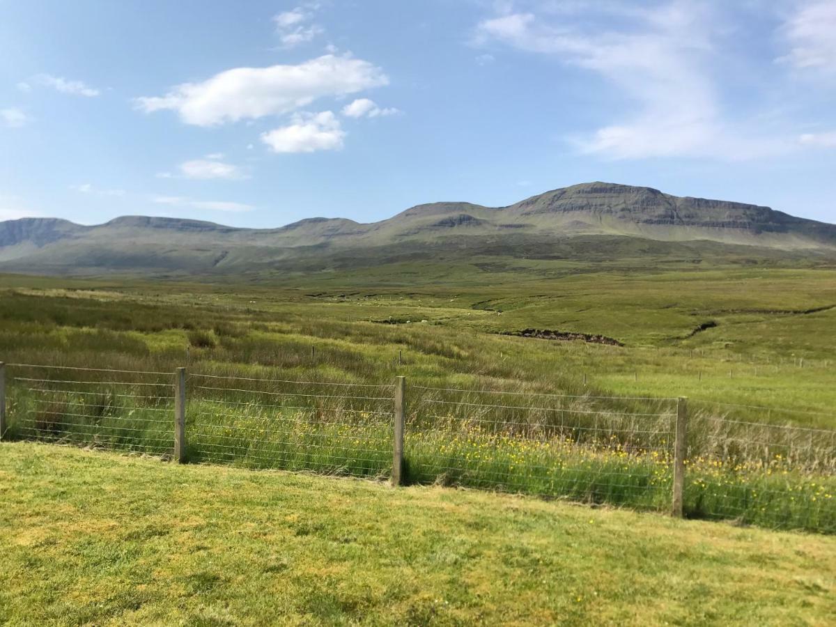 Trotternish Ridge View Appartement Staffin Buitenkant foto